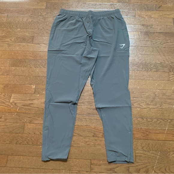 Gymshark Mens Slim Fit Arrival Woven Jogger | L | Charcoal Grey NEW!! - Picture 2 of 16